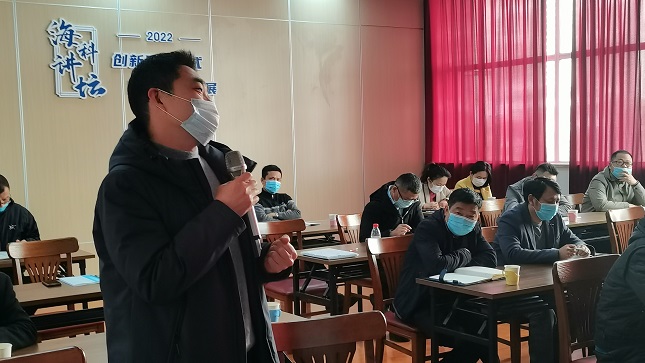 王为民提问.jpg